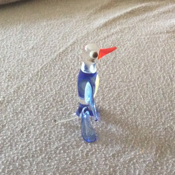 Blown Glass Penguin Figurine - Picture 2 of 7
